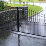 portones modernos con puerta incluida en hierro forjado en bucaramanga, medellin, bogoa, cartagena